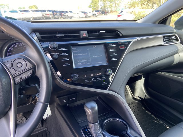Used 2018 Toyota Camry SE FWD image 23