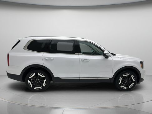 Used 2025 Kia Telluride S AWD/4WD image 6