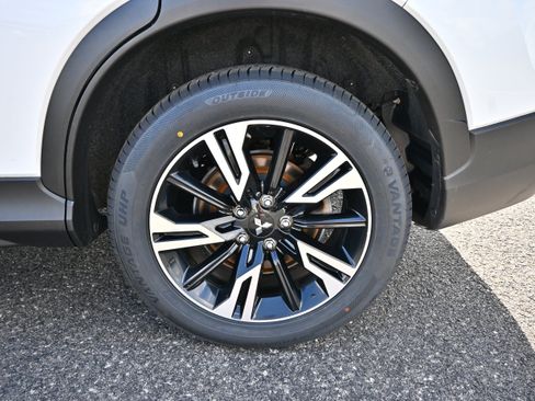 Used 2024 Mitsubishi Eclipse Cross SE AWD/4WD image 10
