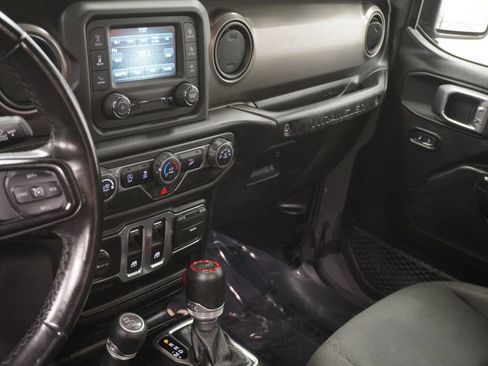 Used 2019 Jeep Wrangler Sport w/ Quick Order Package 24S AWD/4WD image 26