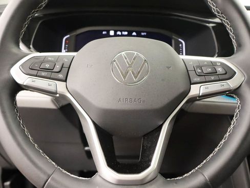 Used 2023 Volkswagen Taos SEL AWD/4WD image 12