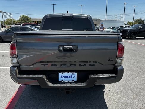 Used 2021 Toyota Tacoma SR5 RWD image 8