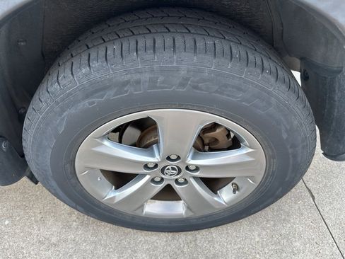 Used 2015 Toyota RAV4 XLE image 21