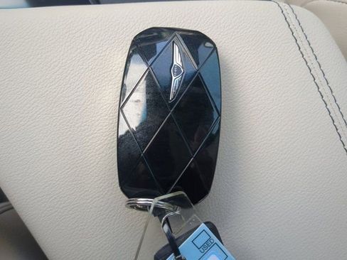 Used 2026 Genesis G70 2.5T image 24