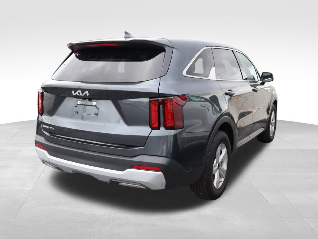 Used 2024 Kia Sorento LX FWD image 15