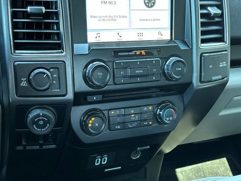 Used 2017 Ford F150 XLT w/ Equipment Group 302A Luxury image 12