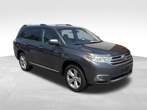 Used 2013 Toyota Highlander Limited AWD/4WD image 41