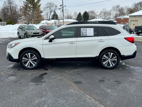 Used 2019 Subaru Outback 2.5i Limited image 4