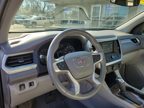 Used 2018 GMC Acadia SLE image 21