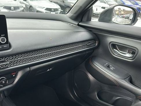 Used 2025 Honda HR-V Sport image 19