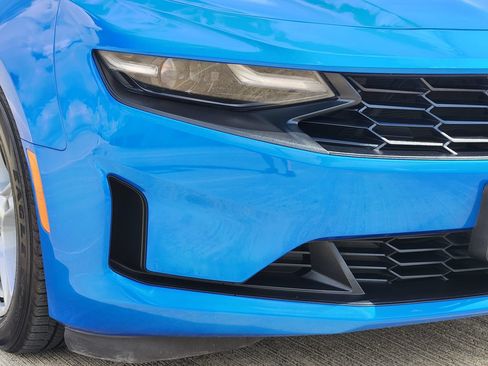 Used 2024 Chevrolet Camaro LT RWD image 9