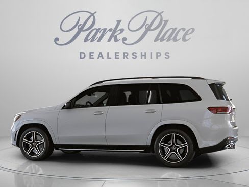 Used 2023 Mercedes-Benz GLS 450 4MATIC image 9