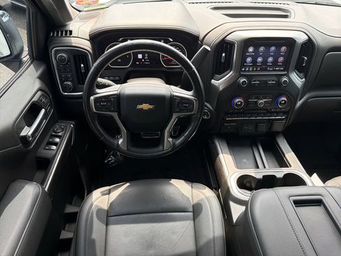 Used 2021 Chevrolet Silverado 1500 LTZ w/ LTZ Premium Package AWD/4WD image 23