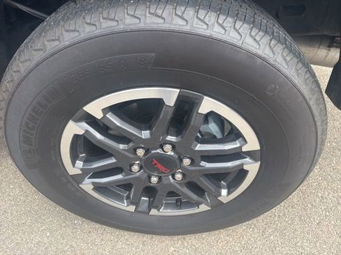 Used 2025 Toyota Tacoma TRD Sport image 17