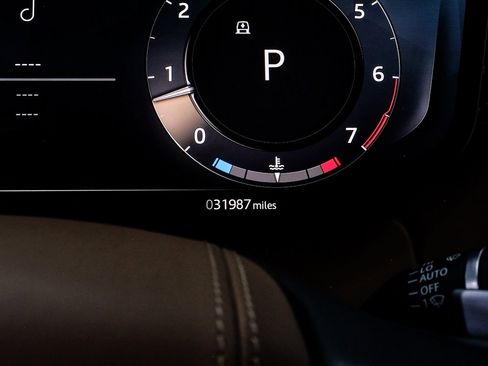 Used 2023 Land Rover Range Rover Autobiography image 29