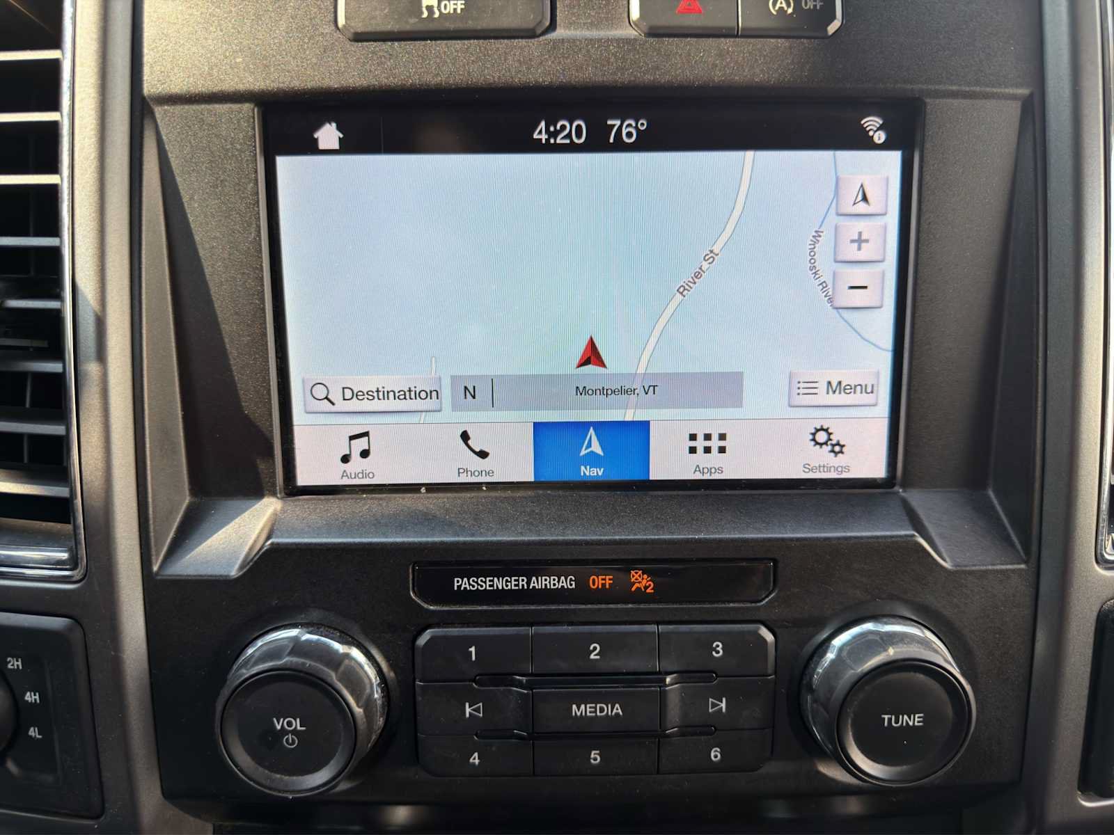 Used 2019 Ford F150 XLT w/ Equipment Group 302A Luxury AWD/4WD image 15