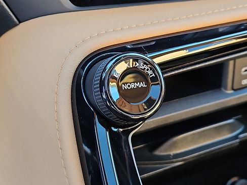 Certified 2025 Lexus NX 350 AWD image 25