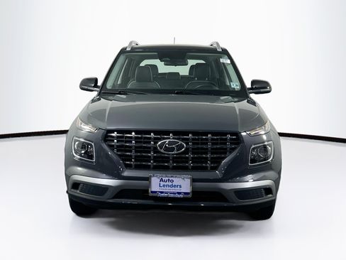 Used 2023 Hyundai Venue Limited FWD image 2