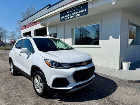 Used 2019 Chevrolet Trax LT w/ LT Convenience Package image 5