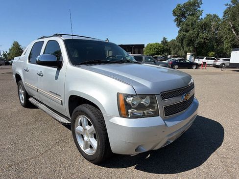 Used 2012 Chevrolet Avalanche LS w/ All-Star Edition RWD image 3