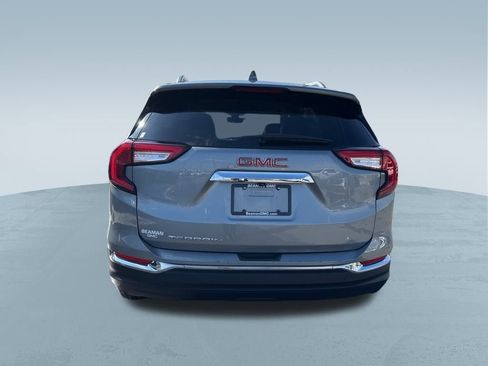 Used 2024 GMC Terrain SLT image 13