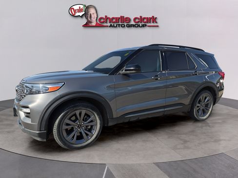 Used 2023 Ford Explorer XLT w/ Equipment Group 202A RWD image 1