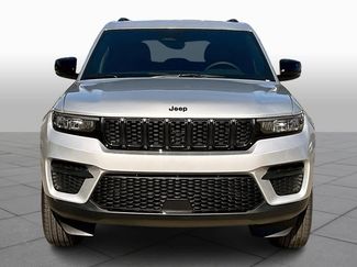 New 2025 Jeep Grand Cherokee Altitude AWD/4WD video 3