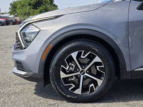 Used 2023 Kia Sportage EX FWD image 9
