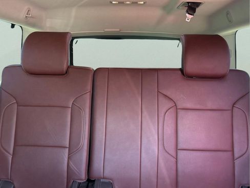 Used 2019 Chevrolet Suburban Premier AWD/4WD image 11