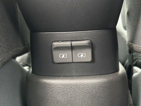 New 2025 Nissan Kicks Play S image 21