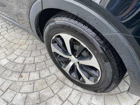 Used 2016 Kia Sorento EX image 28