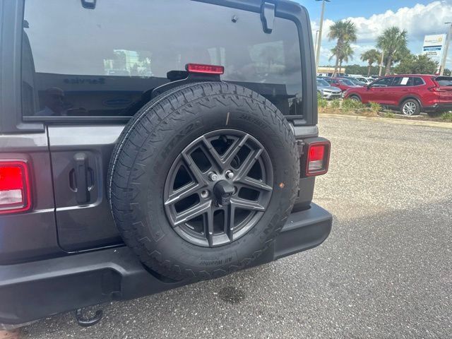 Used 2024 Jeep Wrangler Unlimited Sport AWD/4WD image 22