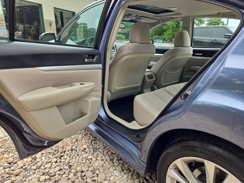 Used 2013 Subaru Legacy 2.5i Premium w/ All-Weather Pkg + Moonroof AWD/4WD image 12