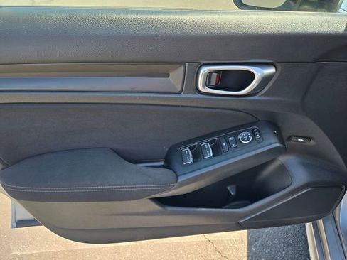 Used 2025 Honda Civic Sport image 16