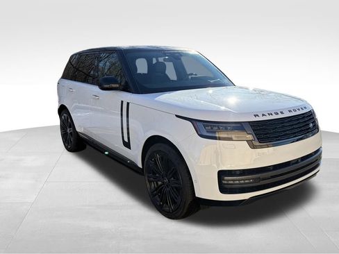 New 2025 Land Rover Range Rover SE image 3