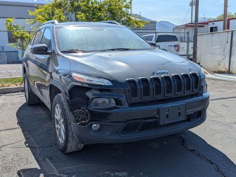 Used 2014 Jeep Cherokee Latitude w/ Cold Weather Group AWD/4WD image 1