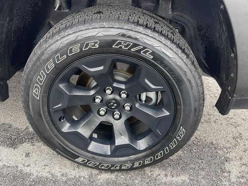 Used 2025 RAM 1500 Big Horn RWD image 12