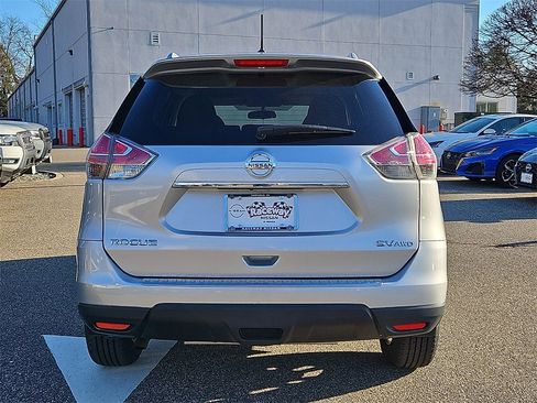 Used 2015 Nissan Rogue SV w/ SV Premium Package image 6