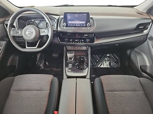 Used 2021 Nissan Rogue SV FWD image 11