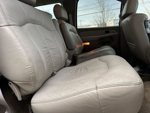 Used 2002 Chevrolet Suburban LT AWD/4WD image 15