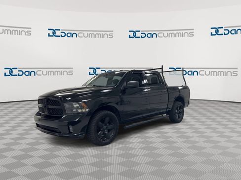 Used 2016 RAM 1500 Express w/ Black Ram 1500 Express Group AWD/4WD image 4