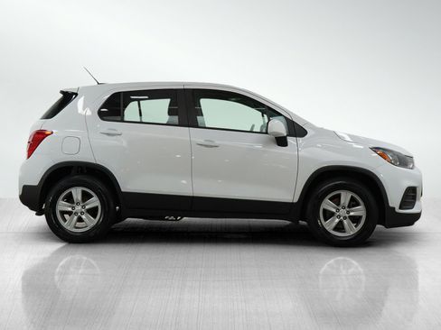 Used 2020 Chevrolet Trax LS w/ Tint and Cruise Package image 6