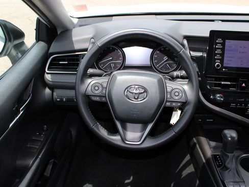 Used 2023 Toyota Camry SE AWD/4WD image 9