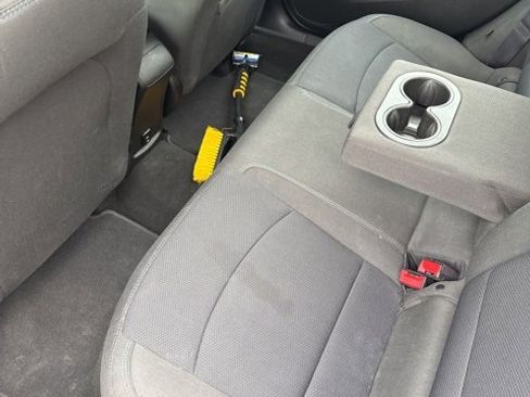 Used 2017 Chevrolet Cruze LT image 24