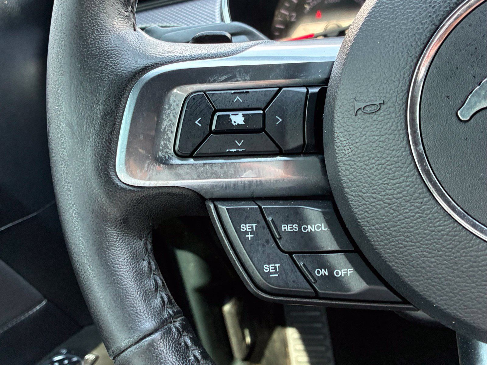Used 2017 Ford Mustang Coupe RWD image 23