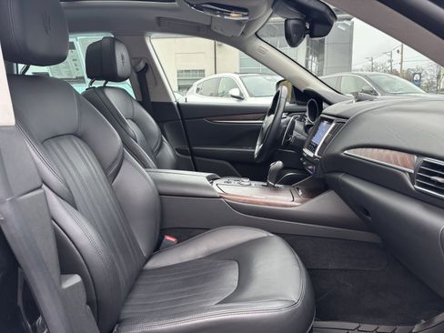 Used 2017 Maserati Levante S image 24