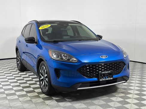 Used 2020 Ford Escape SE Sport FWD image 3