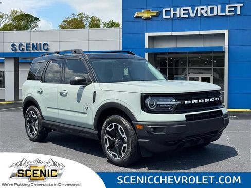 Used 2024 Ford Bronco Sport Outer Banks w/ Tech Package AWD/4WD image 1