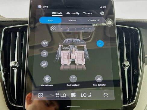 New 2026 Volvo XC60 T8 Ultra w/ Protection Package Premier image 16