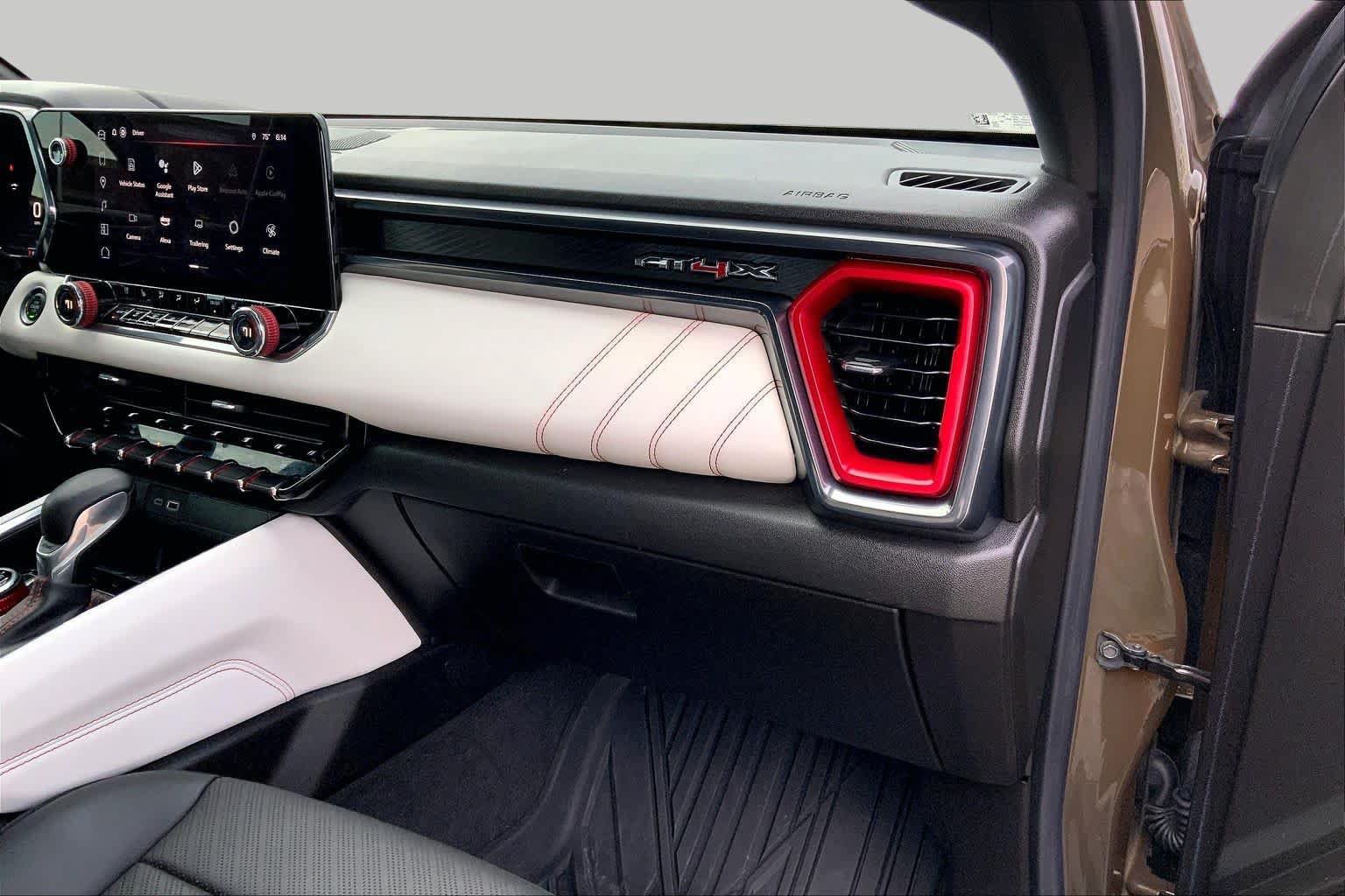 Used 2024 GMC Canyon AT4X AWD/4WD image 19
